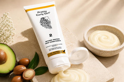 Pretty Curly Girl Intense Protein Deep Conditioner 250 ml / 8.5 oz, infused with Matcha, Avocado & Jojoba, made in the Netherlands
